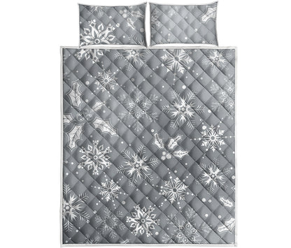 Silver And White Snowflake Pattern Print Quilt Bed Set