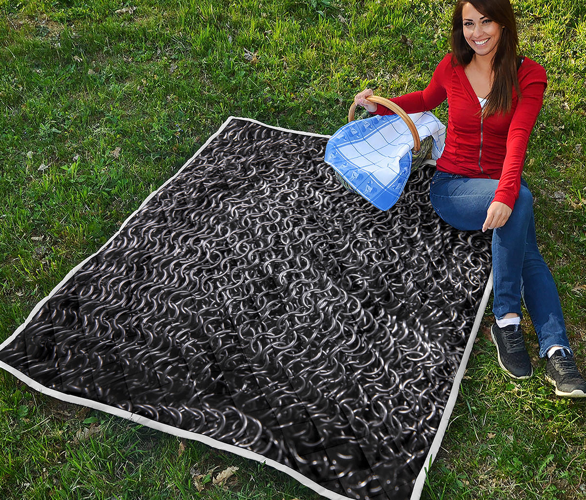 Silver Chainmail Print Quilt