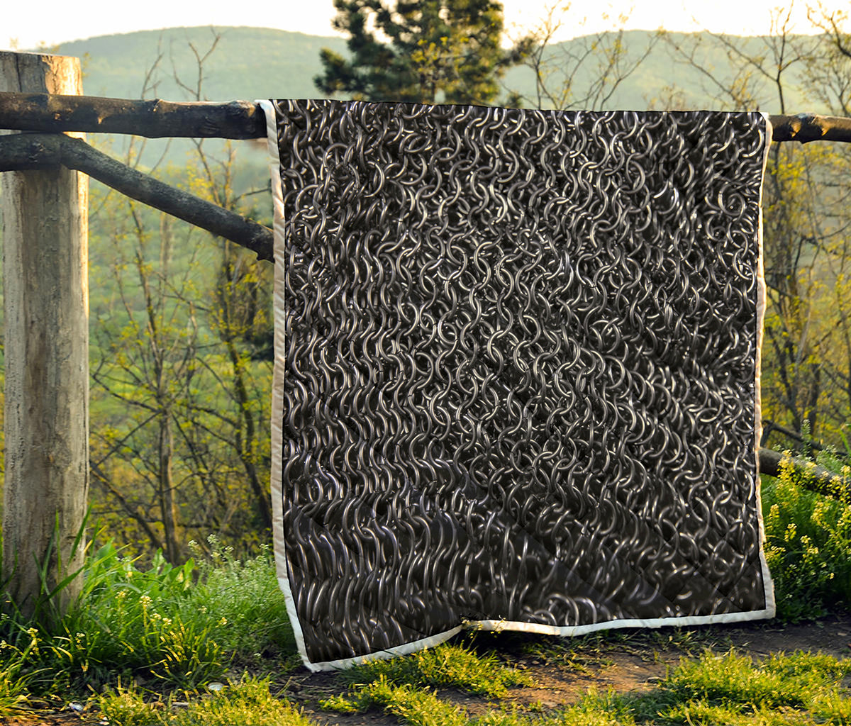 Silver Chainmail Print Quilt
