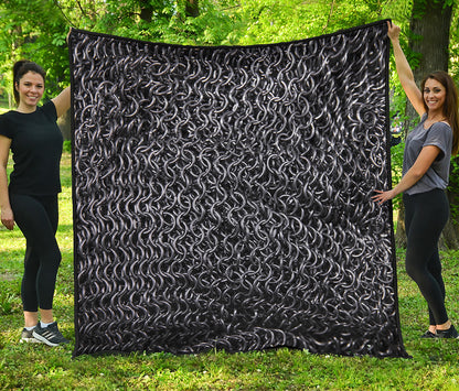 Silver Chainmail Print Quilt