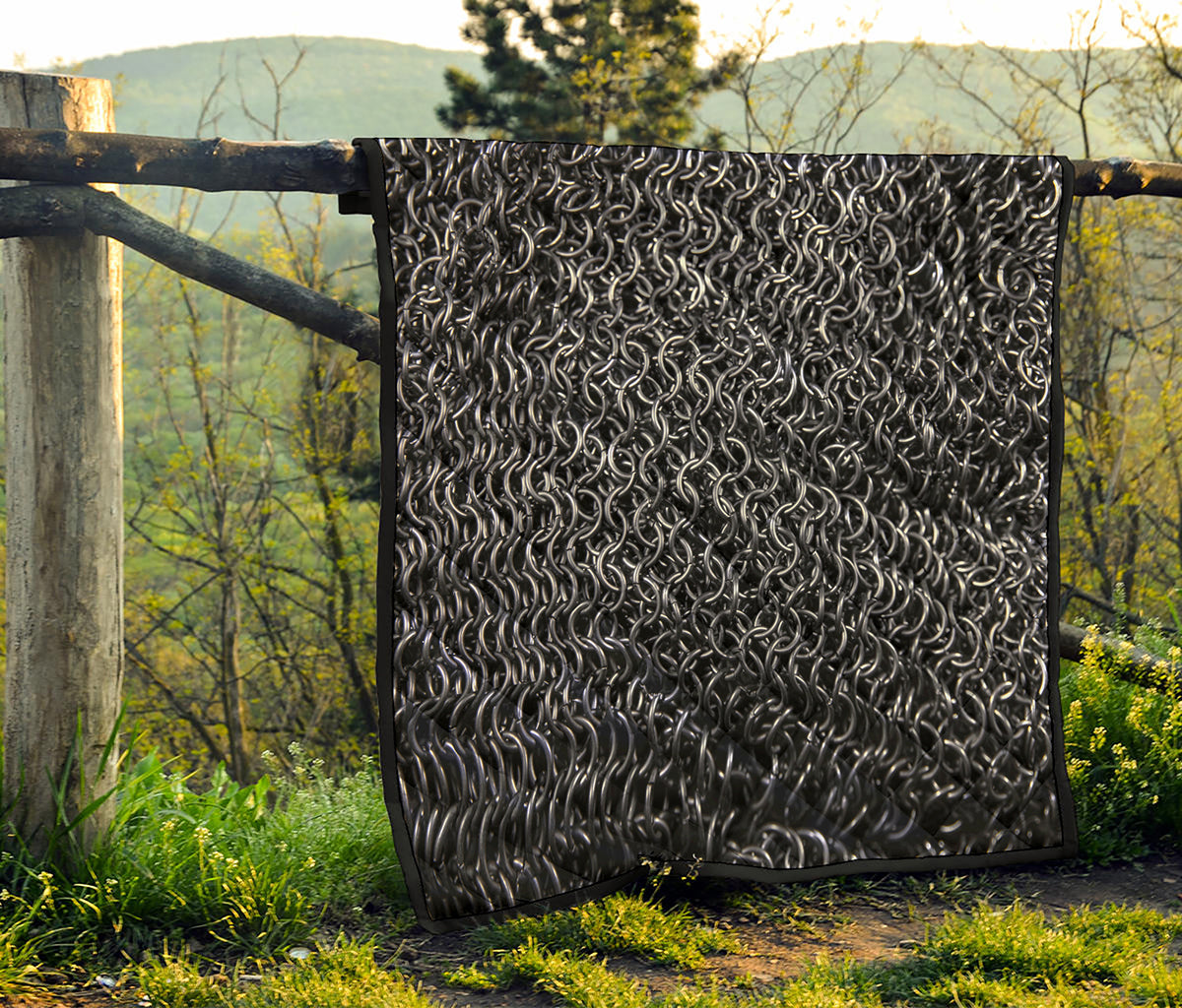 Silver Chainmail Print Quilt