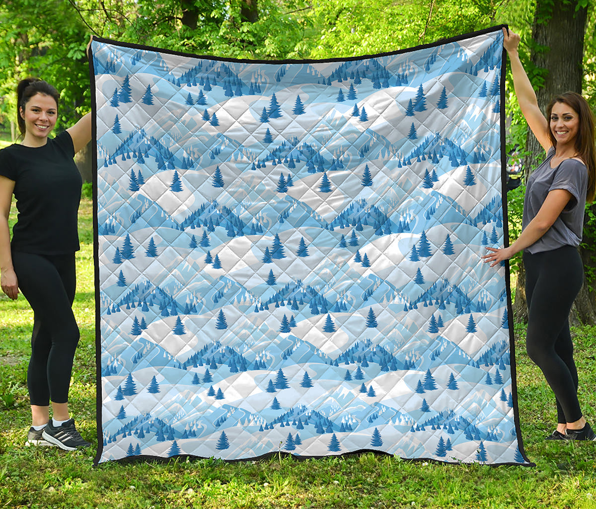 Skiing Mountain Print Quilt