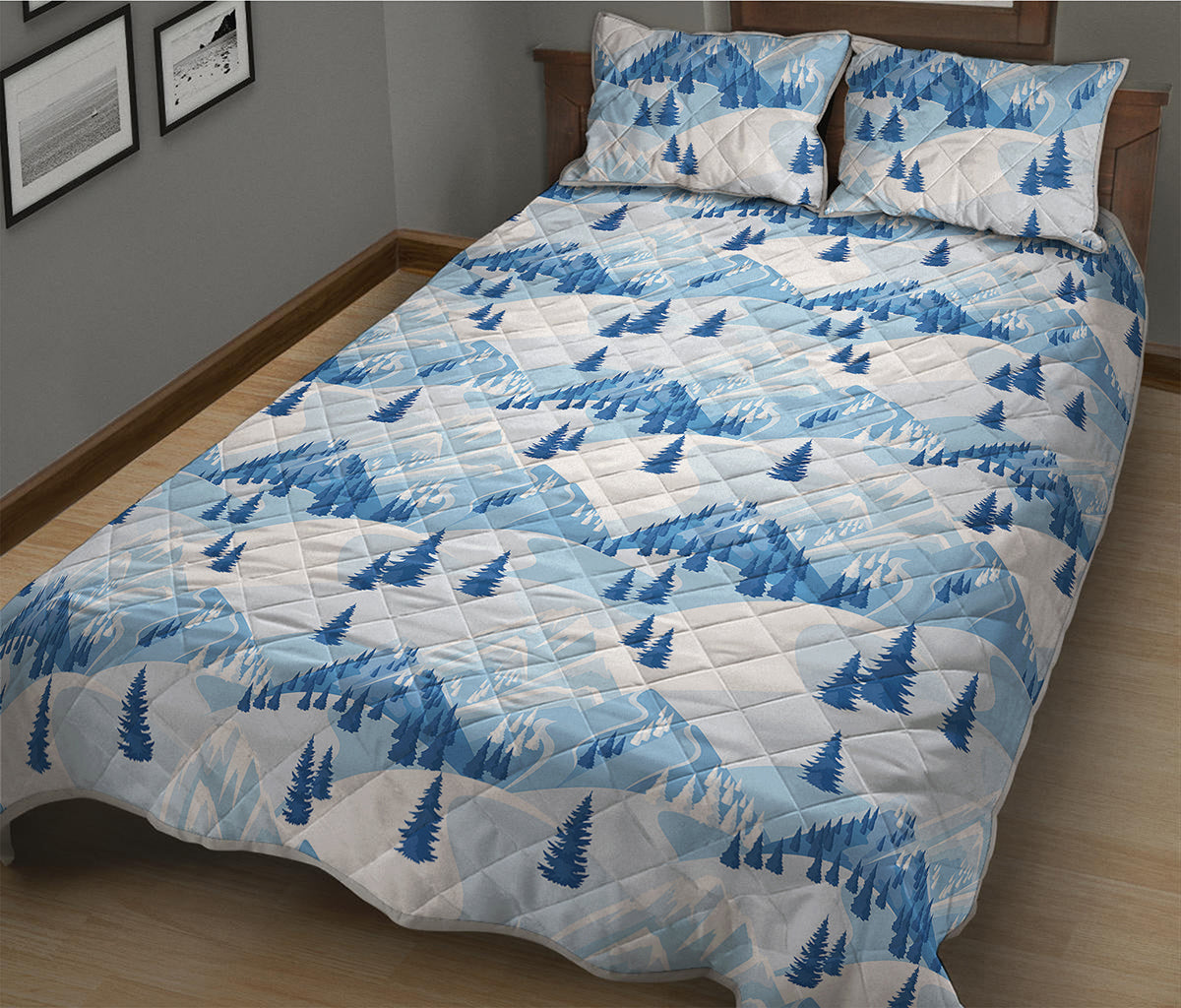 Skiing Mountain Print Quilt Bed Set