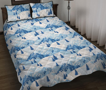 Skiing Mountain Print Quilt Bed Set