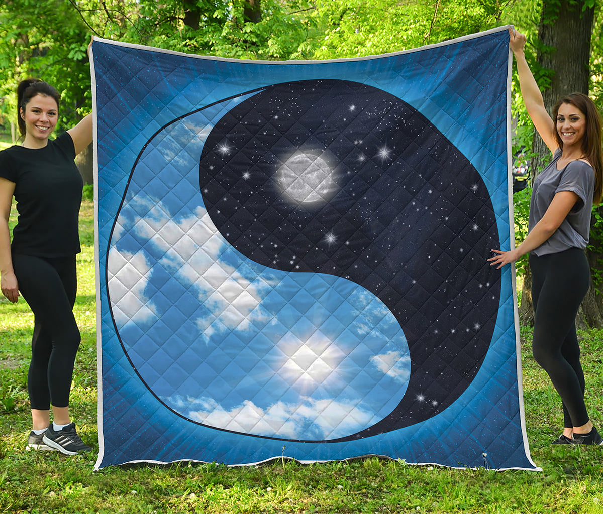Sky And Space Yin Yang Print Quilt