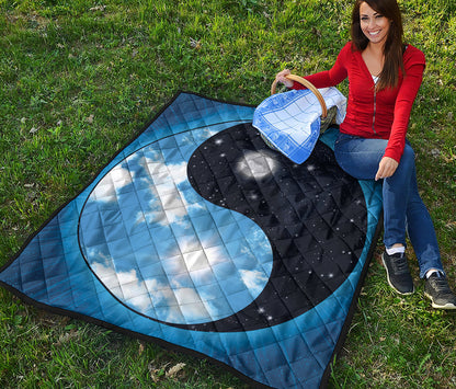 Sky And Space Yin Yang Print Quilt