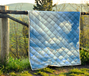 Sky Cloud Print Quilt