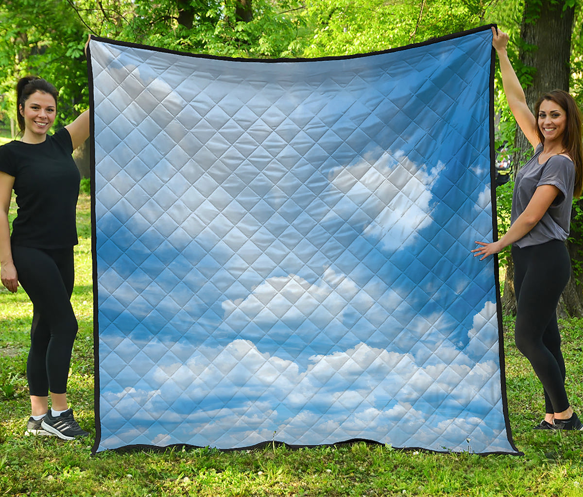 Sky Cloud Print Quilt