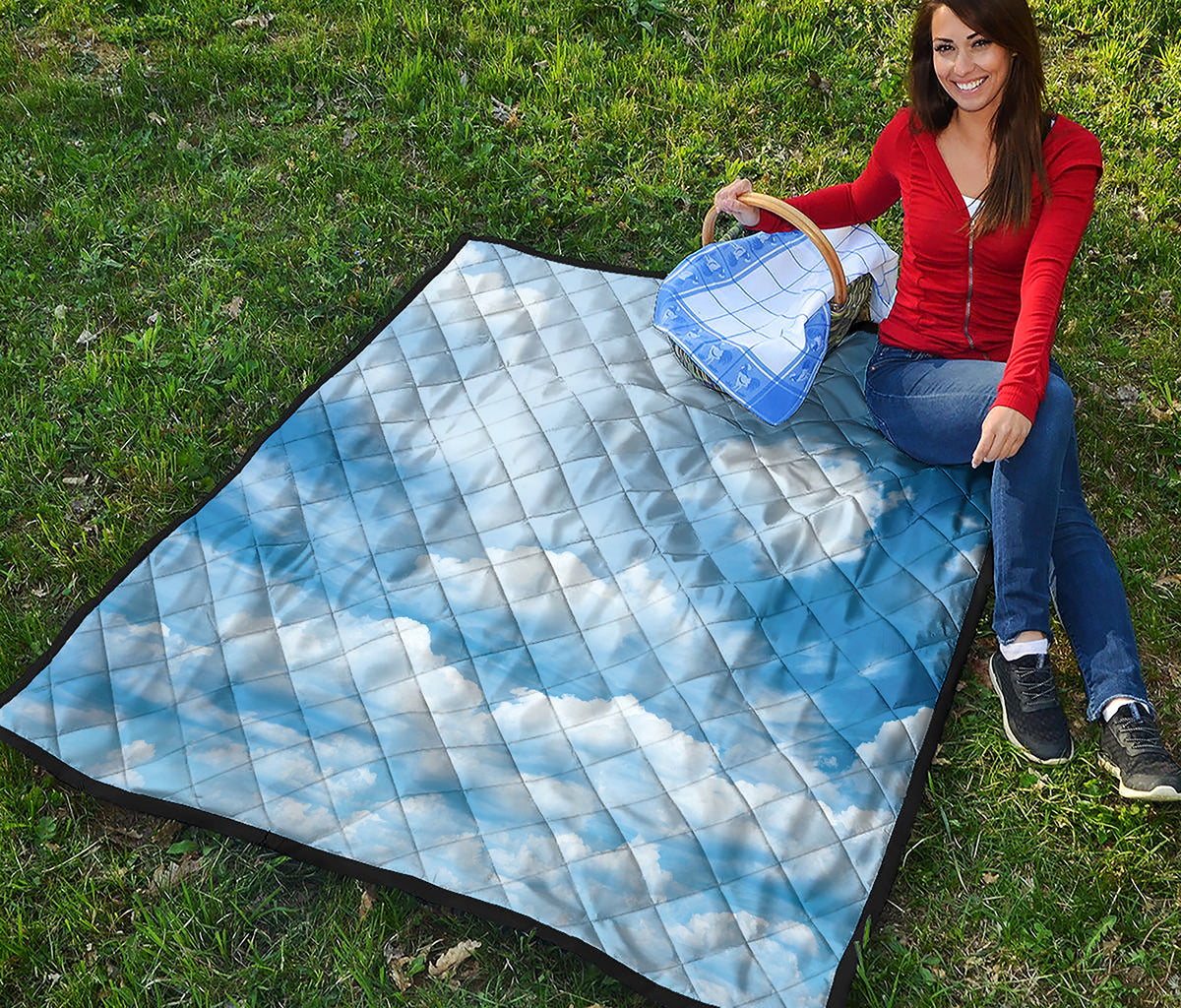 Sky Cloud Print Quilt