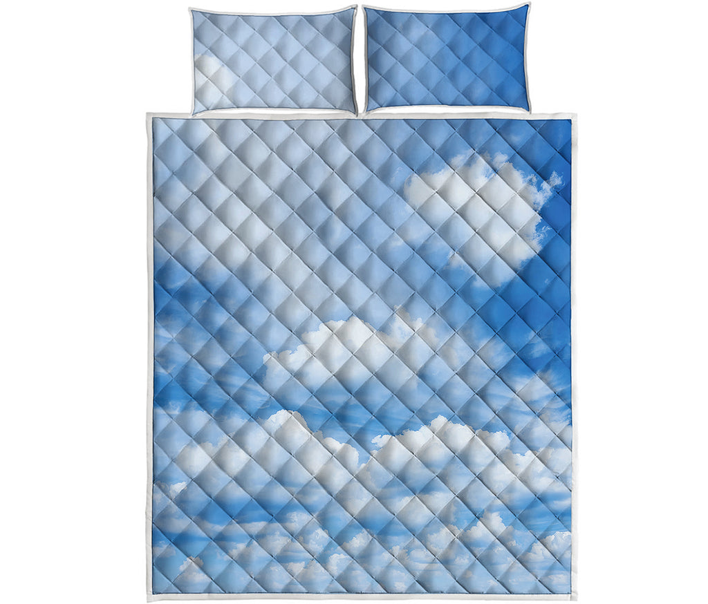 Sky Cloud Print Quilt Bed Set