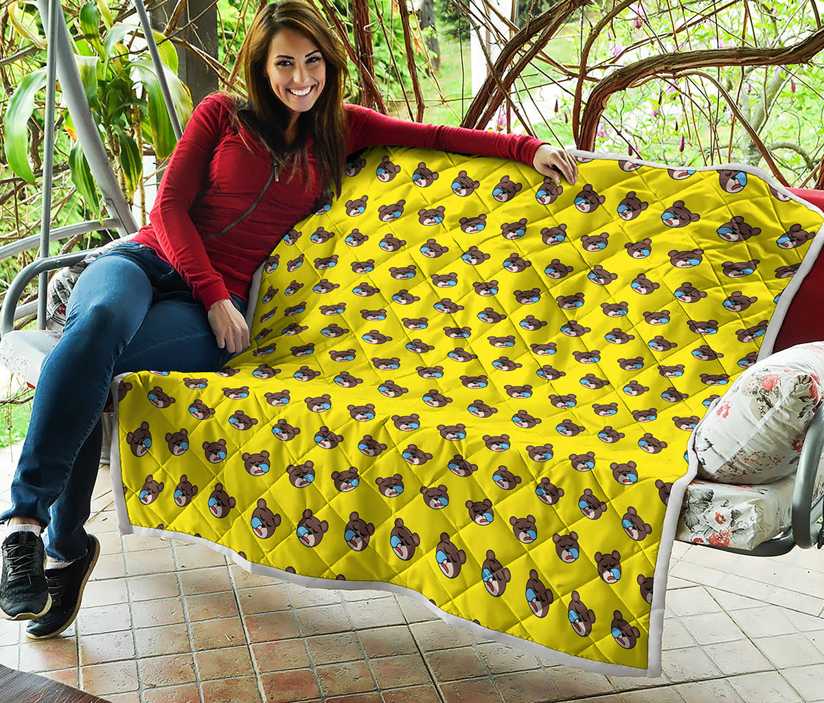 Sleeping Bear Emoji Pattern Print Quilt
