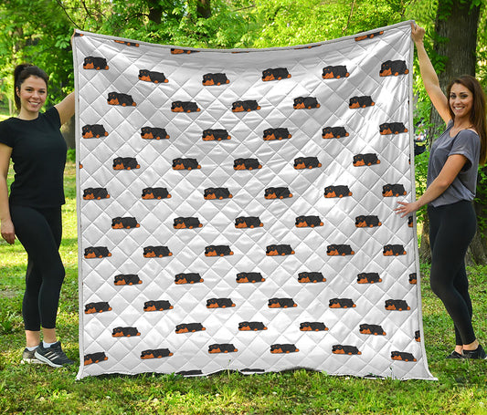 Sleeping Rottweiler Pattern Print Quilt