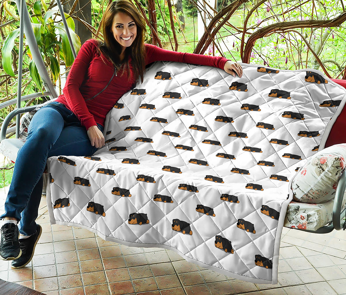 Sleeping Rottweiler Pattern Print Quilt