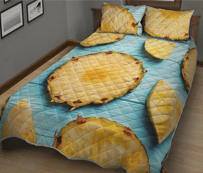 Sliced Pineapple Print Quilt Bed Set
