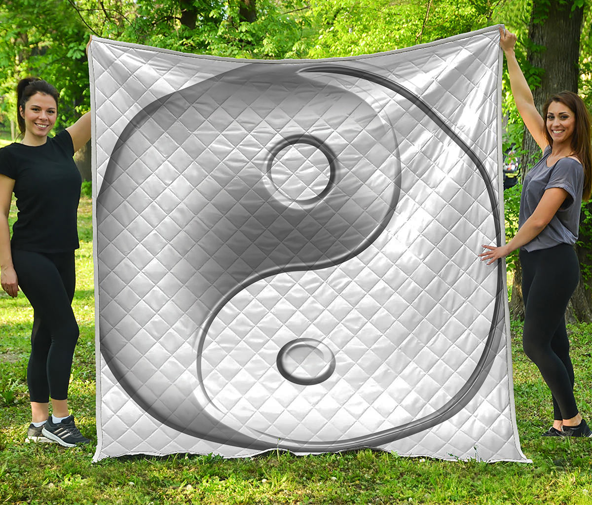 Sliver And White Yin Yang Print Quilt