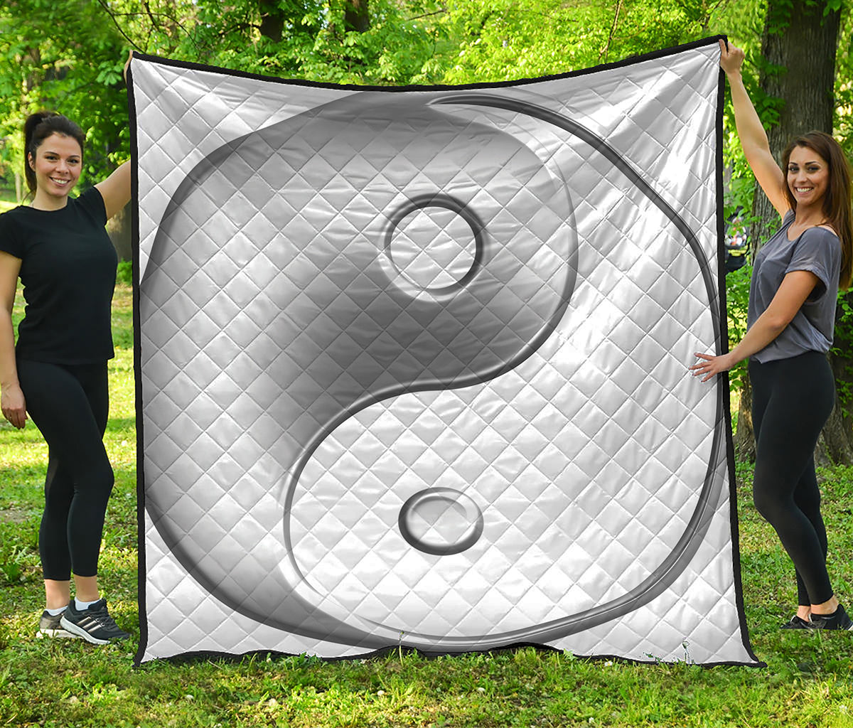 Sliver And White Yin Yang Print Quilt