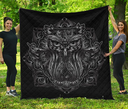 Sliver Spiritual Owl Print Quilt