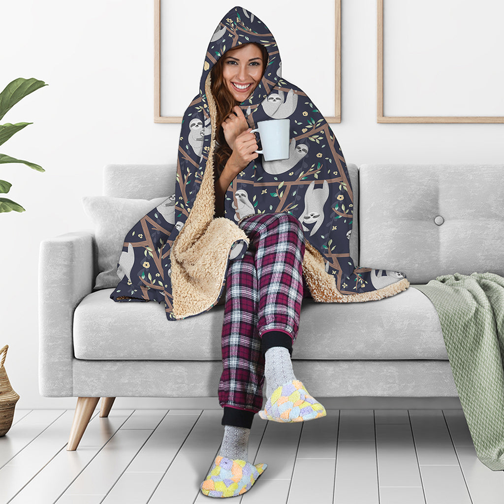 Sloth Family Pattern Print Hooded Blanket