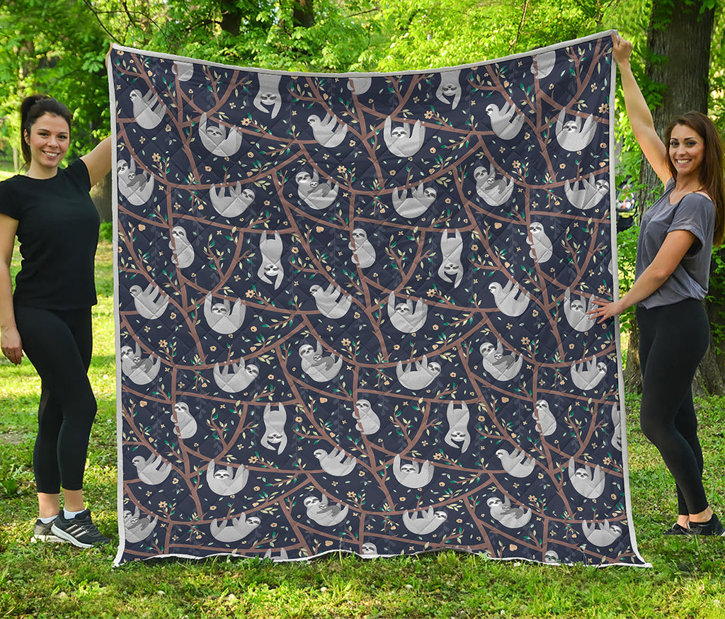 Sloth Family Pattern Print Quilt