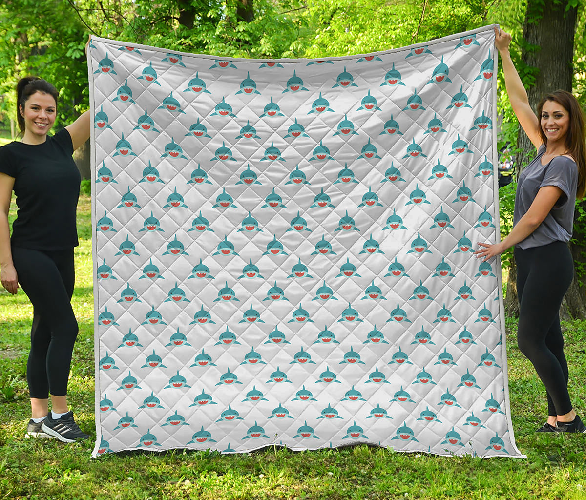 Smiley Shark Pattern Print Quilt