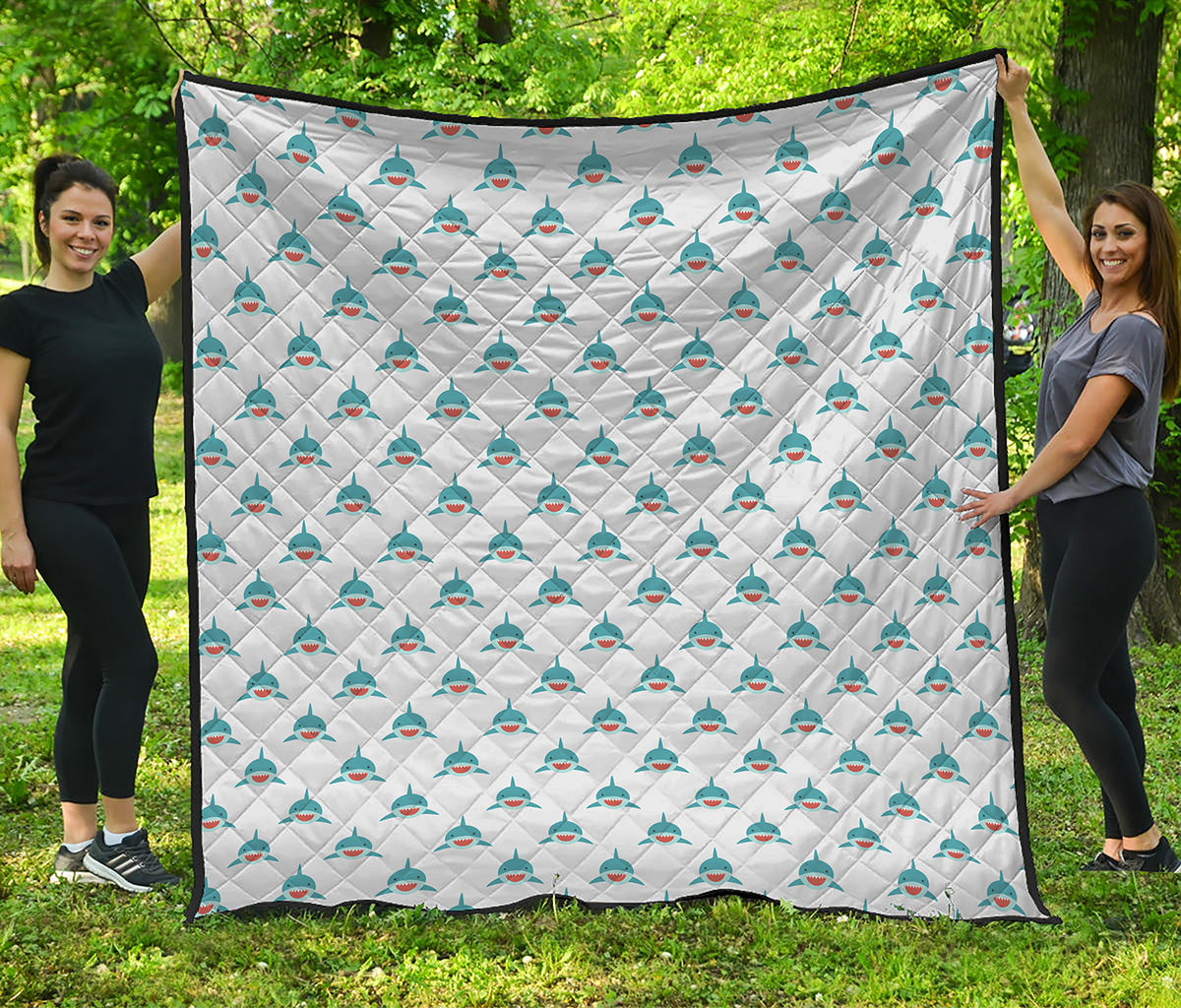 Smiley Shark Pattern Print Quilt