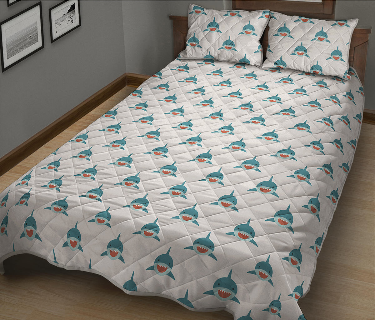 Smiley Shark Pattern Print Quilt Bed Set
