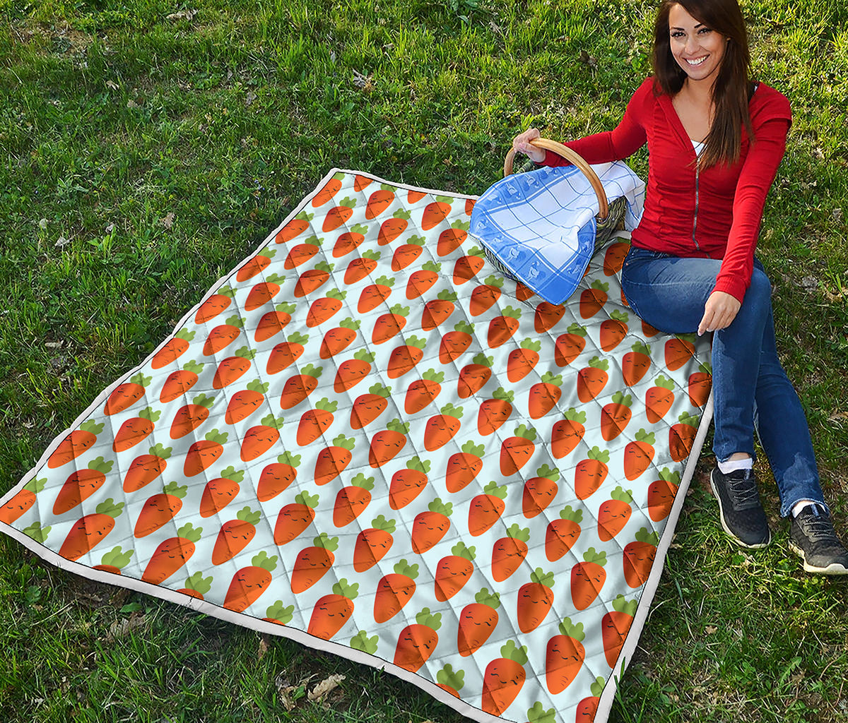 Smiling Carrot Pattern Print Quilt