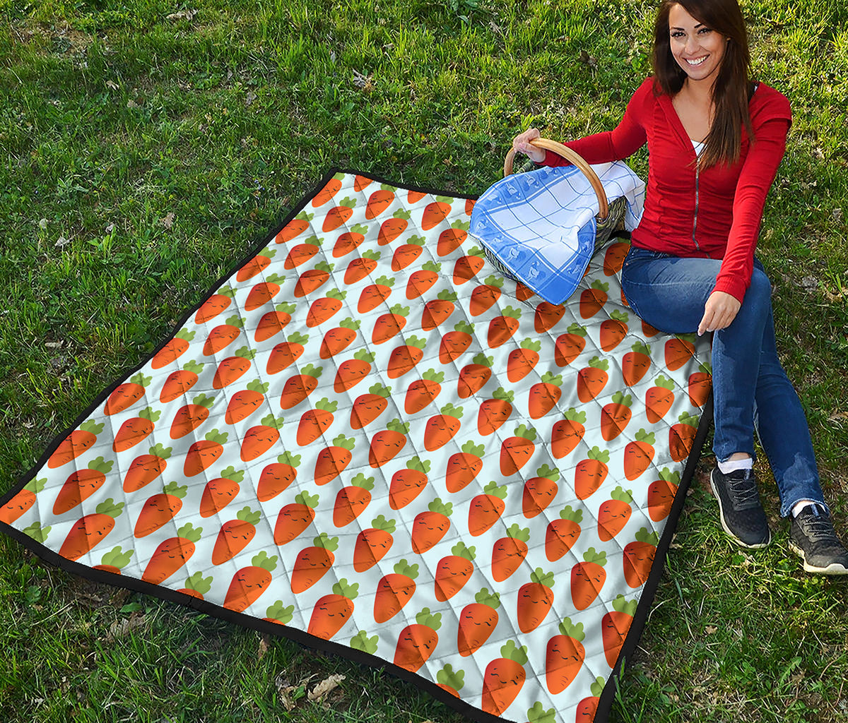 Smiling Carrot Pattern Print Quilt