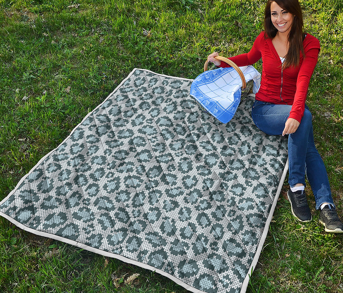 Snow Leopard Knitted Pattern Print Quilt