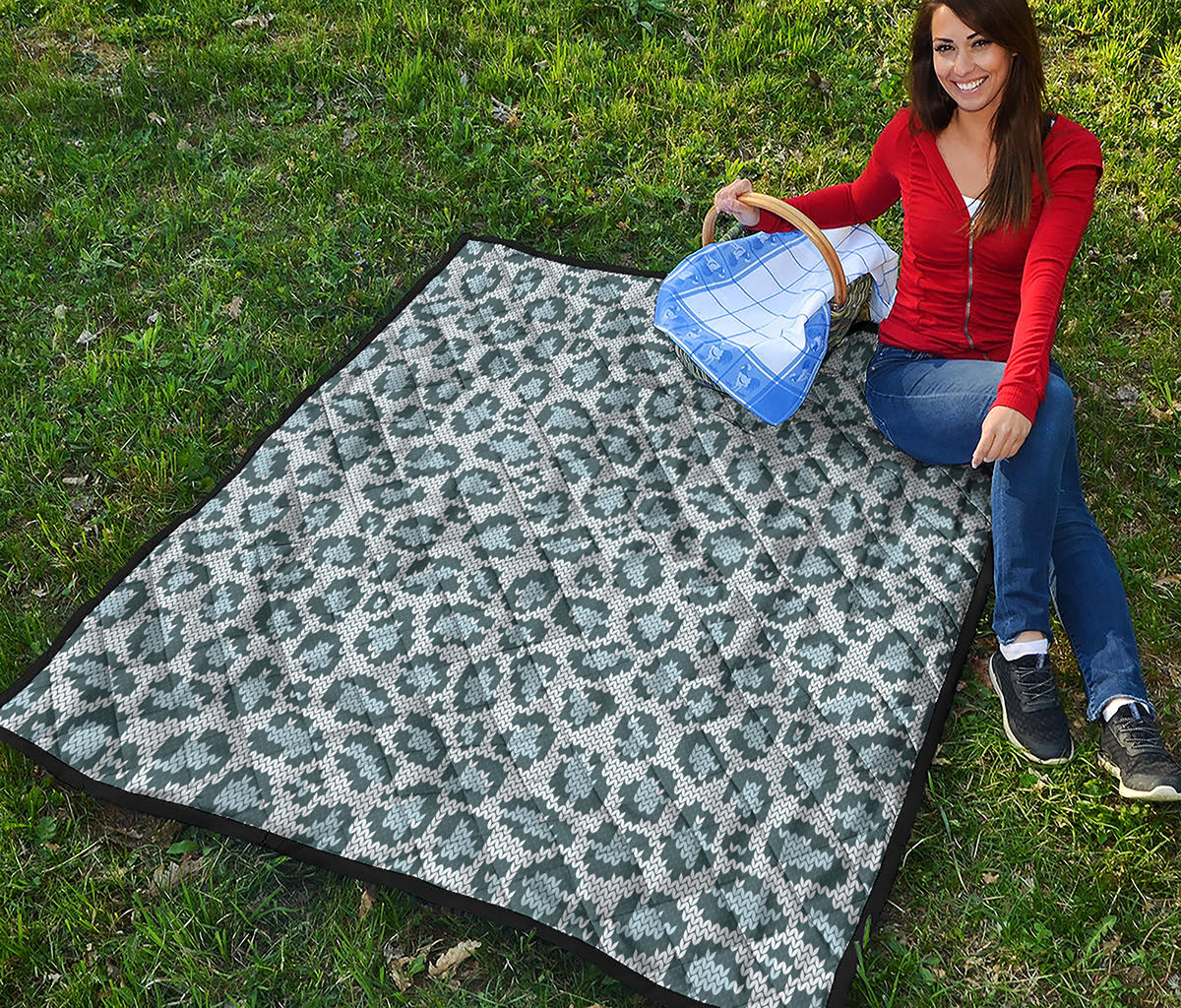 Snow Leopard Knitted Pattern Print Quilt