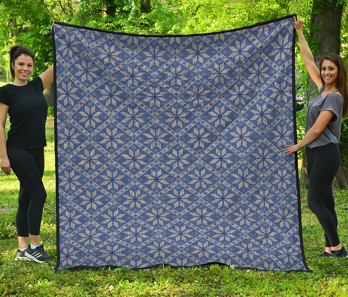 Snowflakes Knitted Pattern Print Quilt