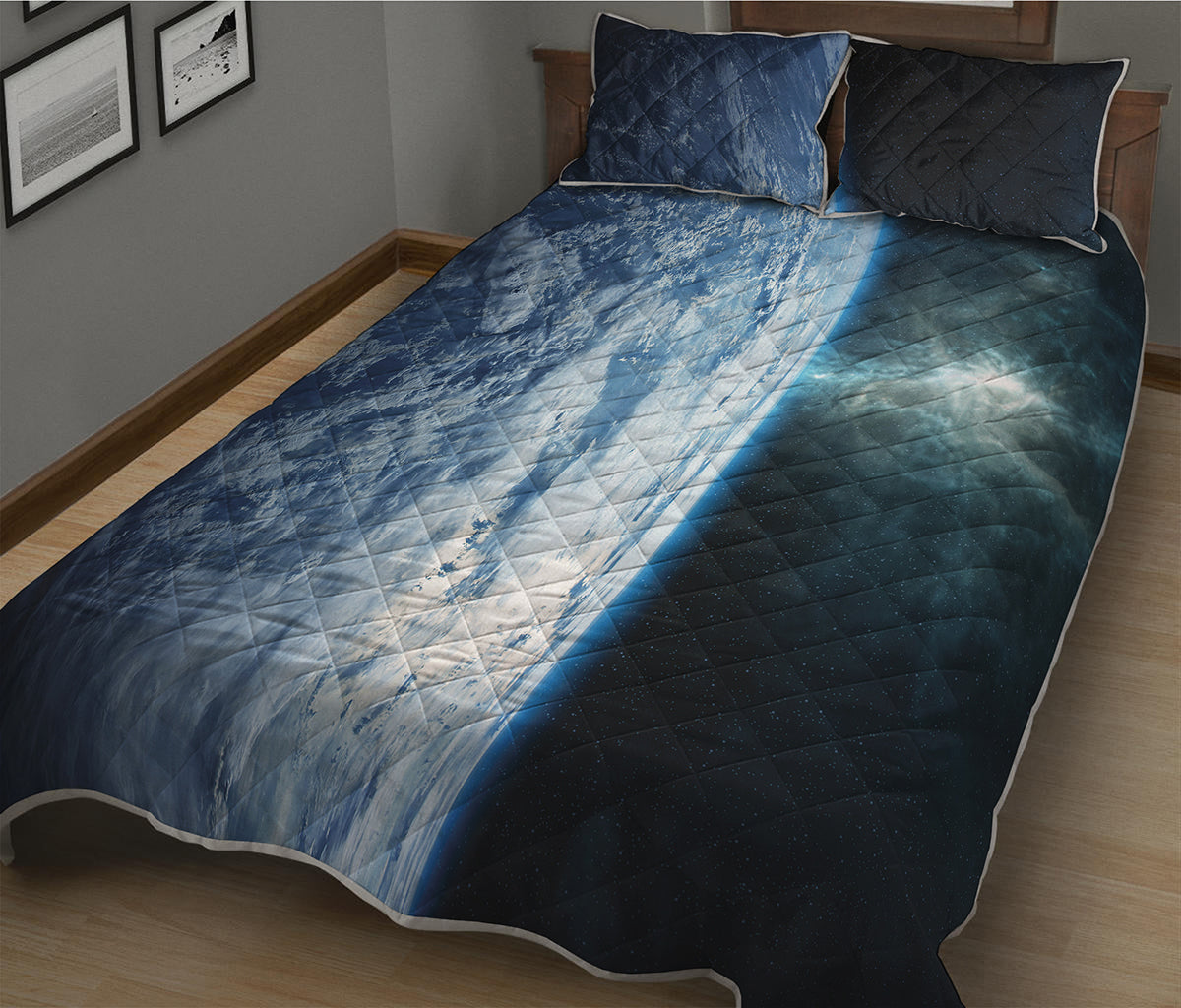 Space And Earth Print Quilt Bed Set