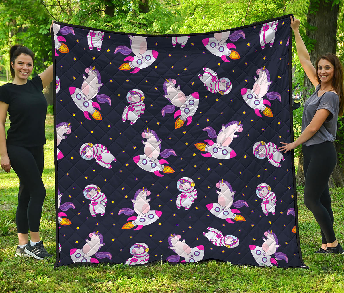 Space Astronaut Unicorn Pattern Print Quilt