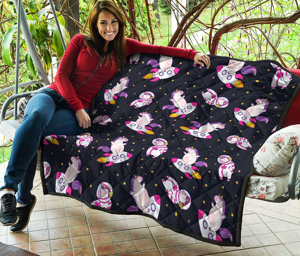 Space Astronaut Unicorn Pattern Print Quilt