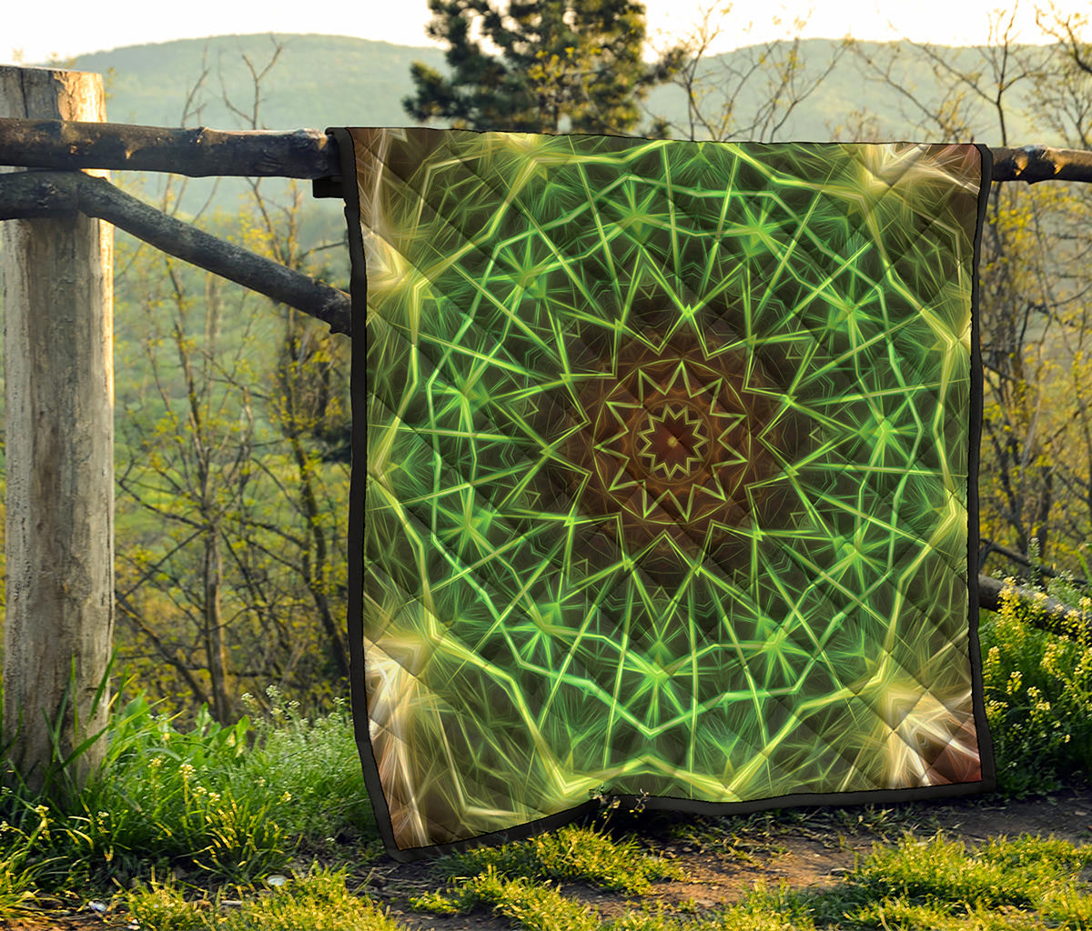Sparkle Kaleidoscope Print Quilt
