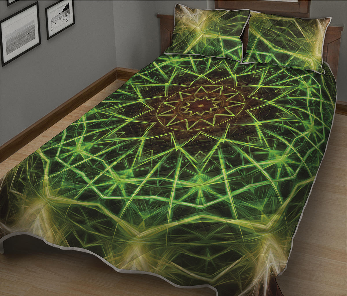Sparkle Kaleidoscope Print Quilt Bed Set
