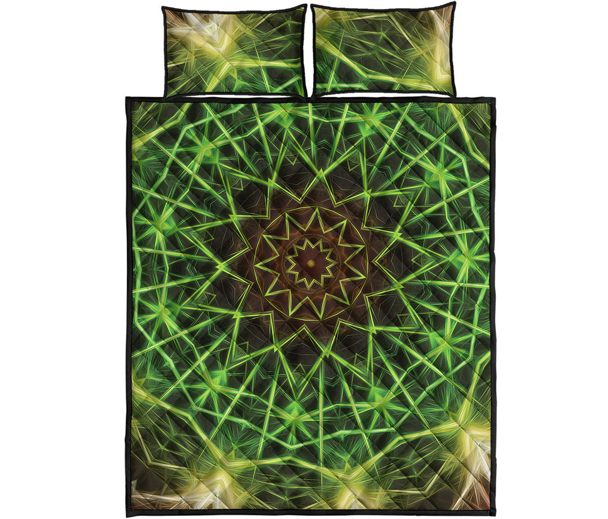 Sparkle Kaleidoscope Print Quilt Bed Set
