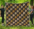 Spartan Warrior Helmet Pattern Print Quilt
