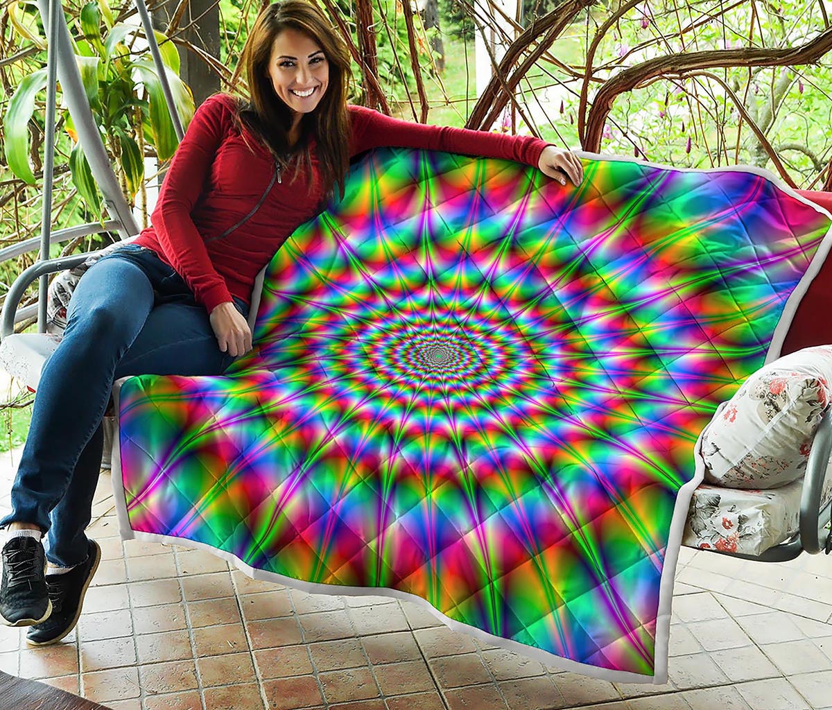Spiky Psychedelic Optical Illusion Quilt