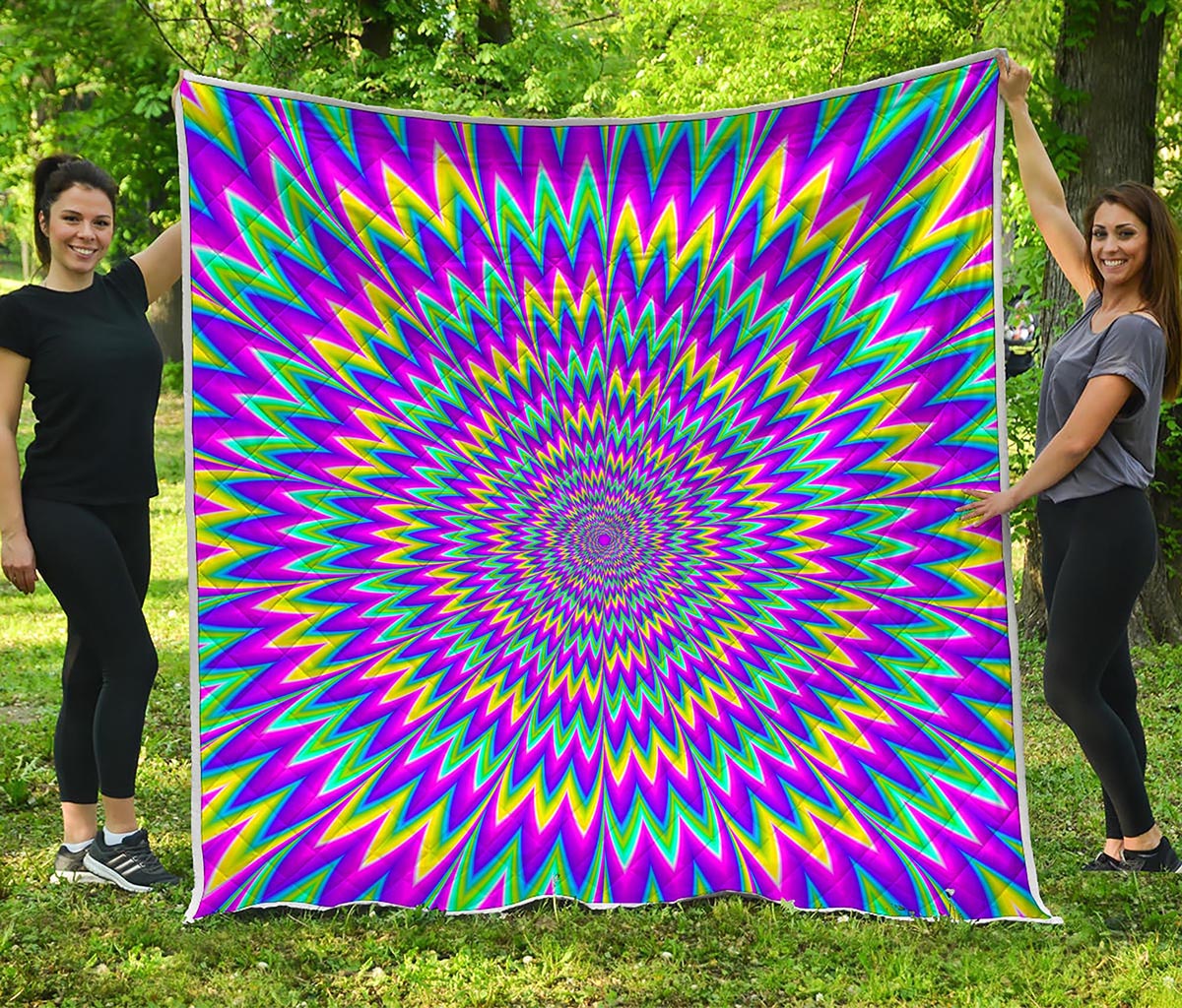 Spiky Spiral Moving Optical Illusion Quilt