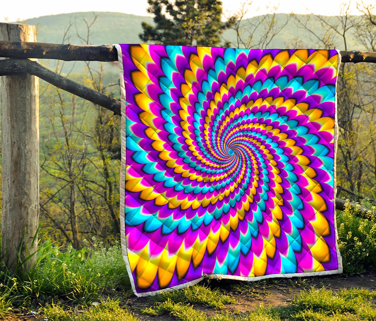 Spiral Colors Moving Optical Illusion Quilt