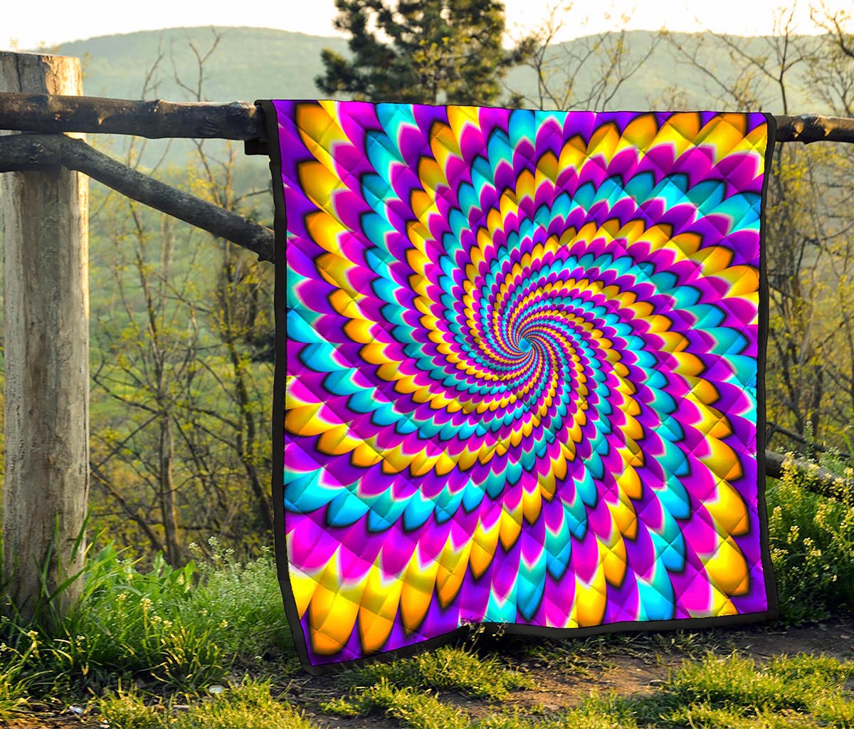 Spiral Colors Moving Optical Illusion Quilt