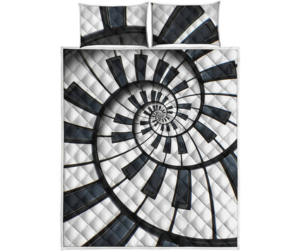 Spiral Piano Keyboard Print Quilt Bed Set