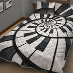 Spiral Piano Keyboard Print Quilt Bed Set