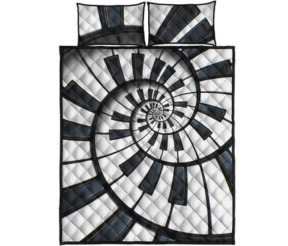 Spiral Piano Keyboard Print Quilt Bed Set