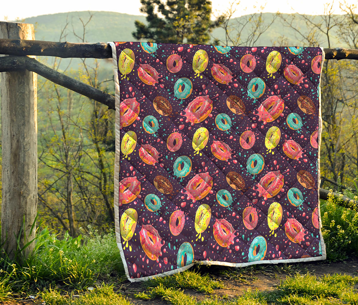 Sprinkles Donut Pattern Print Quilt