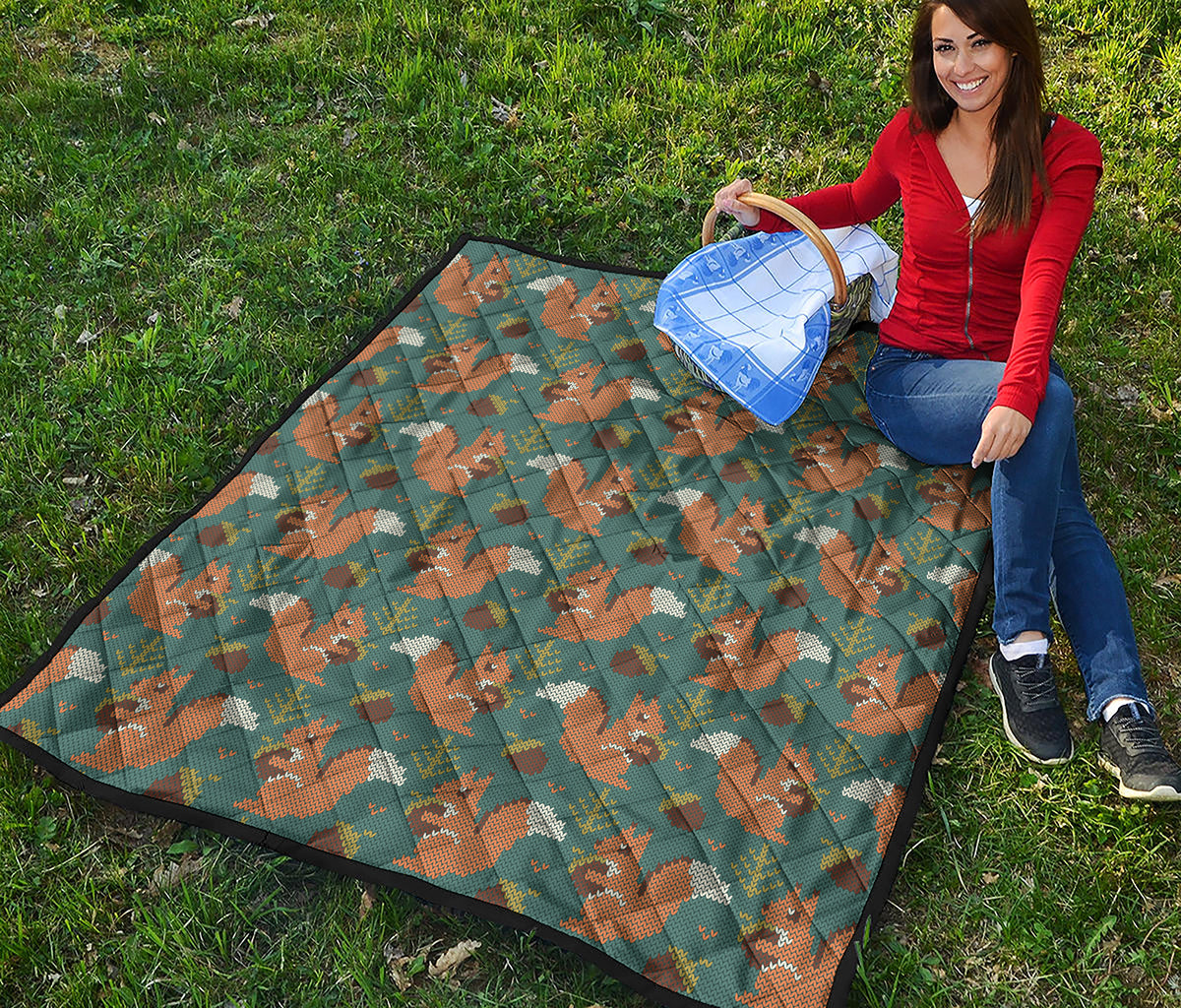 Squirrel Knitted Pattern Print Quilt