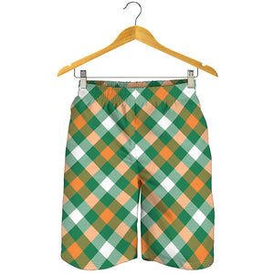 St. Patrick's Day Plaid Pattern Print Men's Shorts