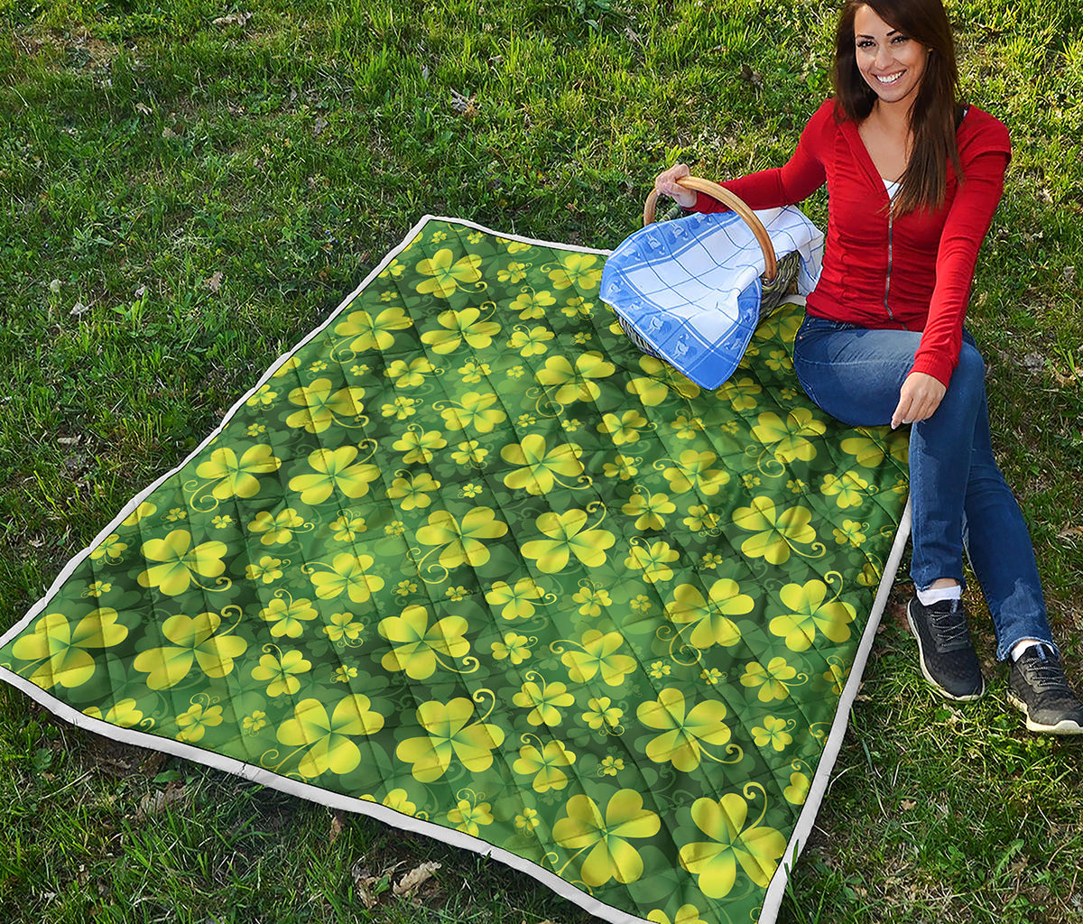 St. Patrick's Day Shamrock Pattern Print Quilt