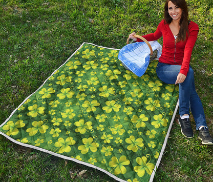 St. Patrick's Day Shamrock Pattern Print Quilt